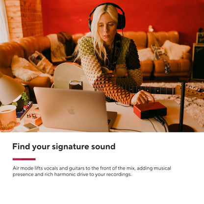 Focusrite Scarlett Solo Studio 4th Gen bundle, interface, mic, headphones, songwriting/podcasting kit.